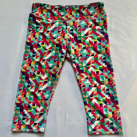 Fabletics Salar Printed PowerHold® Crop Leggings Pixel Print Multi Size Medium - Picture 1 of 9